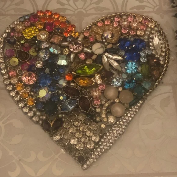 Framed Jewelry Art - Heart Made with Jewelry. - Picture 2 of 10